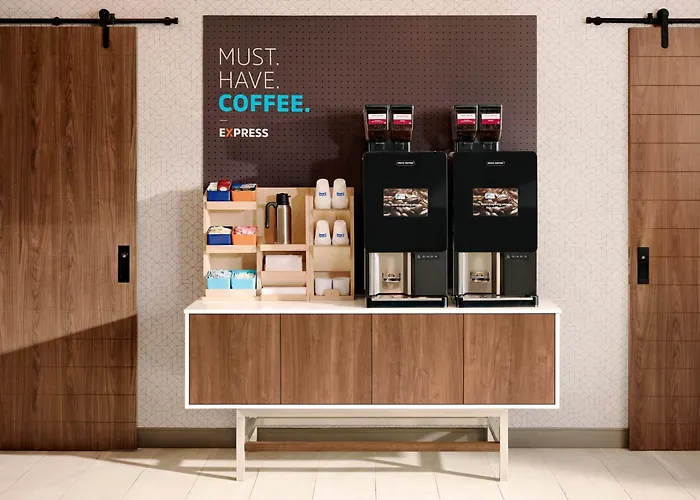 Holiday Inn Express & Suites Galesburg By Ihg